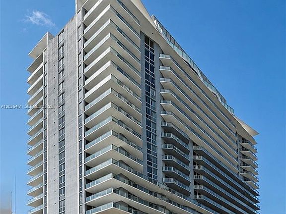 2nd image of 1010 SW 2nd Ave #809