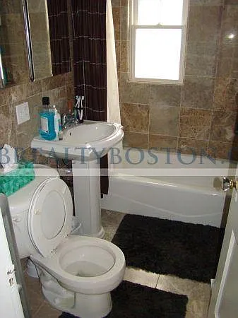 3 bed, 1.0 bath, $3,100 — Photo 4