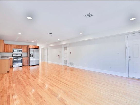 5th image of 1703 Cliff St APT 1L
