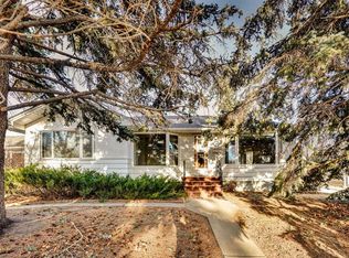 1956 Kelwood Dr SW, Calgary, AB T3E 3Z3