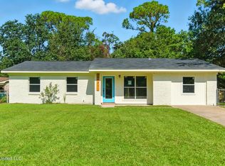 2401 Oxford Dr, Gautier, MS 39553