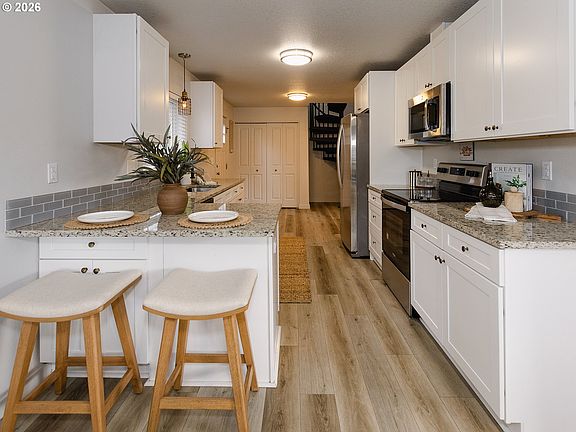 5th image of 114 Red Row Rd