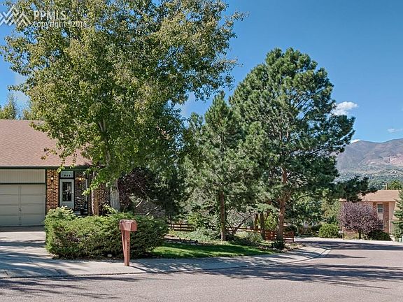 Quiet cul-de-sac location. Incredible Pikes Peak, AFA, and Front Range Views!