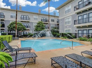 2355 Bagby St #15106, Houston, TX 77006