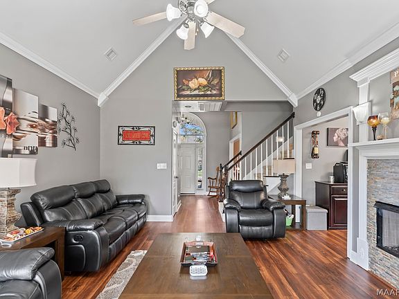 3rd image of 174 Timberbrook Dr