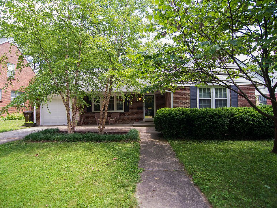 View of home from sidewalk