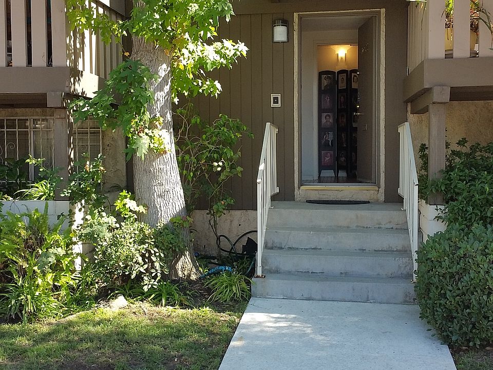 1st image of 10966 National Blvd