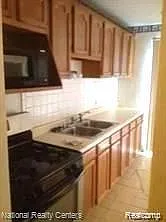 3 bed, 2.0 bath, 2054 sqft, $1,850 — Photo 3