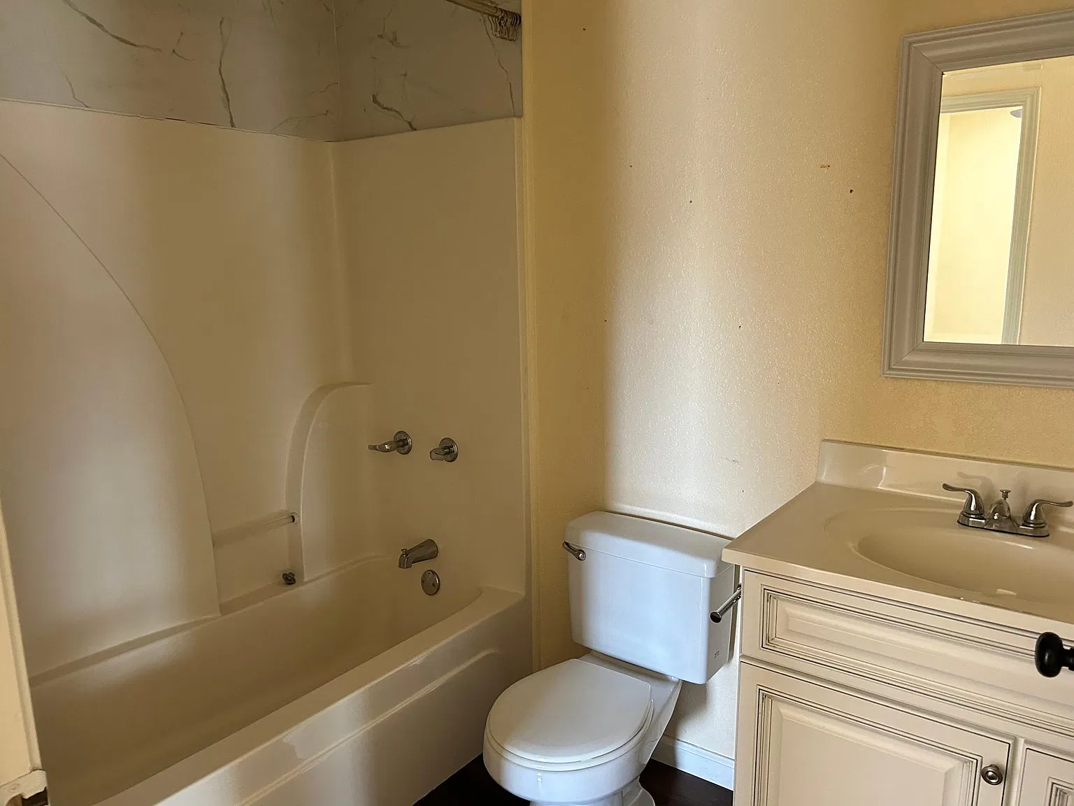 3 bed, 1215 sqft, $1,395 — Photo 3