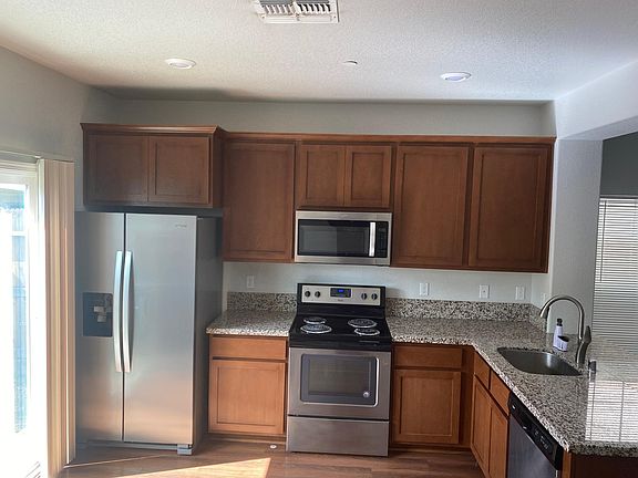4th image of 8168 Creeping Willow Ln
