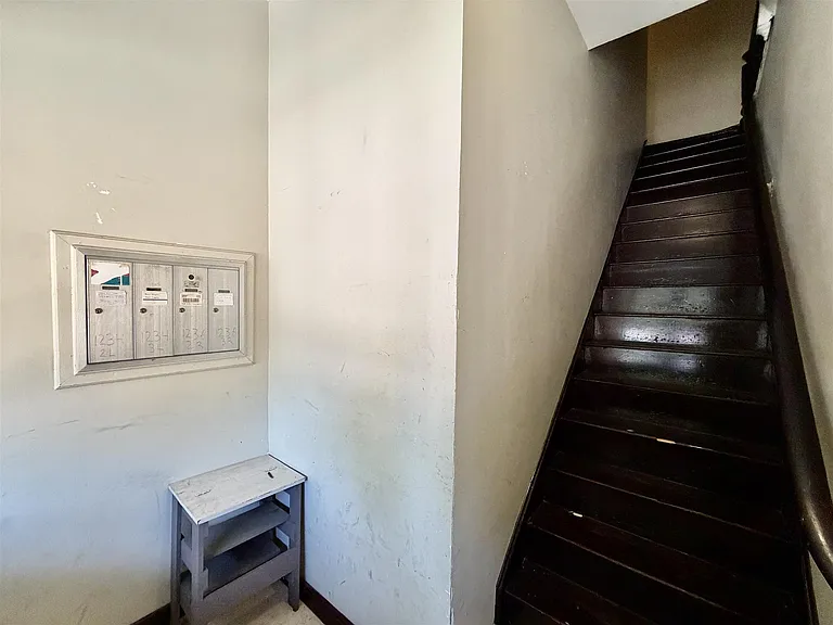 1236 Cambridge St — Photo 13
