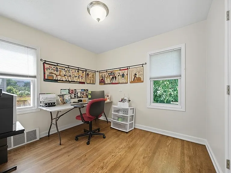 3311 Ellwood Ave — Photo 13
