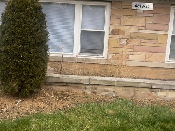 2nd image of 6829 N Seeley Ave APT 1e