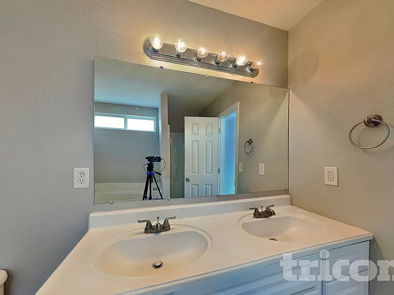 4436 Christenbury Hills Ln — Photo 8