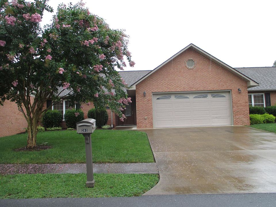 1st image of 2100 Pleasant View Dr