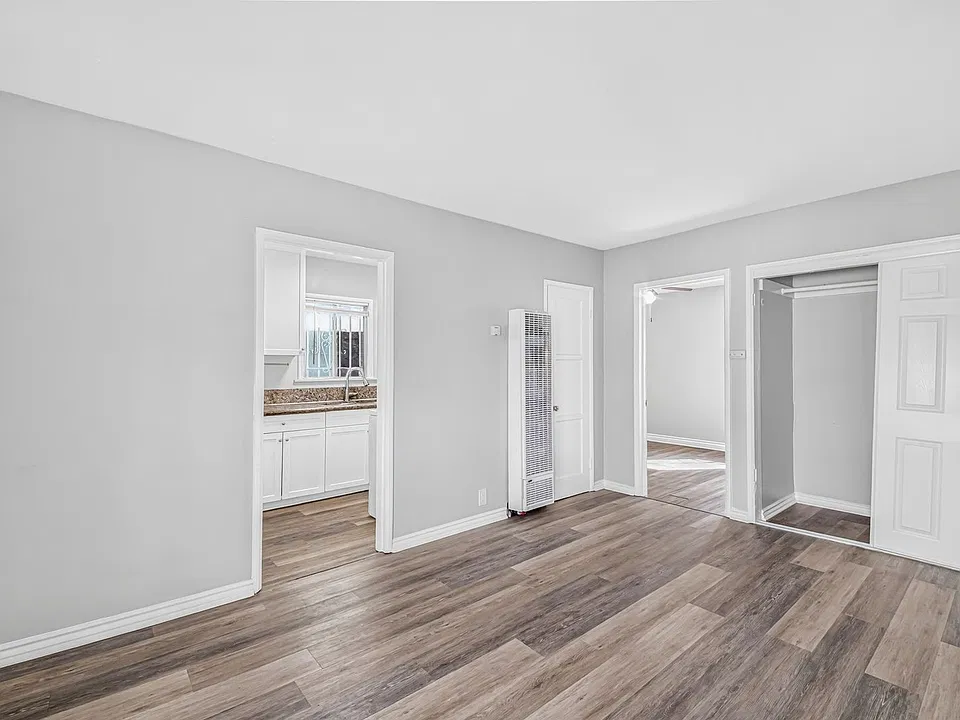 2127-2131 Pacific Ave