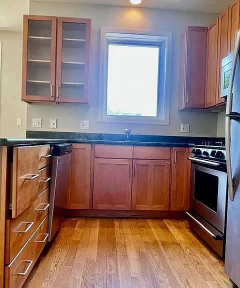 1150 N Hoyne Ave #2 — Photo 9