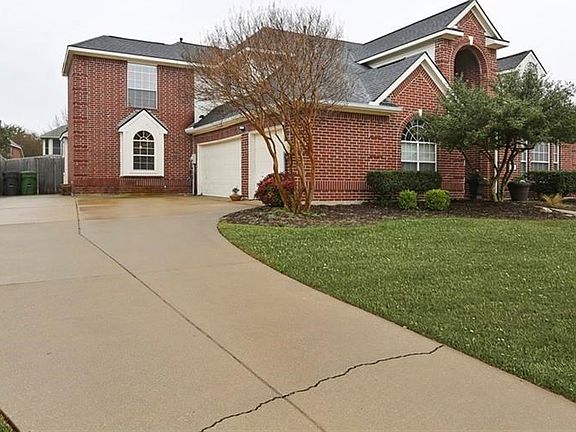 Rare Swing Driveway Plan with 3 Car Garage. Stunning lot offers privacy and you'll love the beautiful Formal Living and Dining Rooms, Open Family Rooms and Study with French Doors is the perfect at home office.