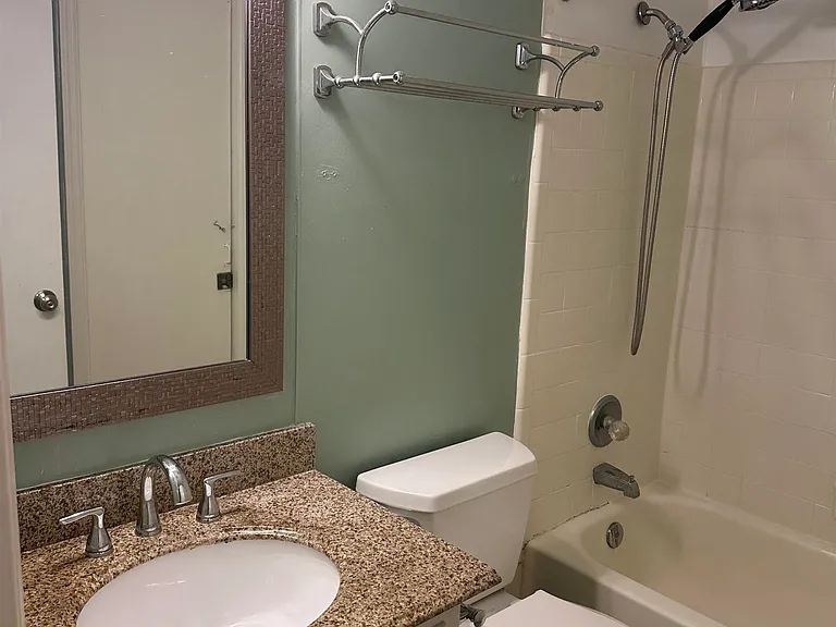 520 E Call St #4 — Photo 11