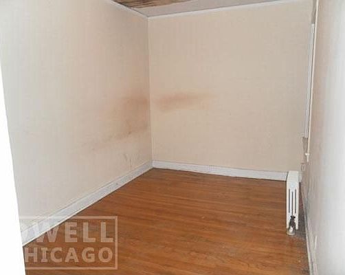 4th image of 1031 W North Shore Ave APT 3S