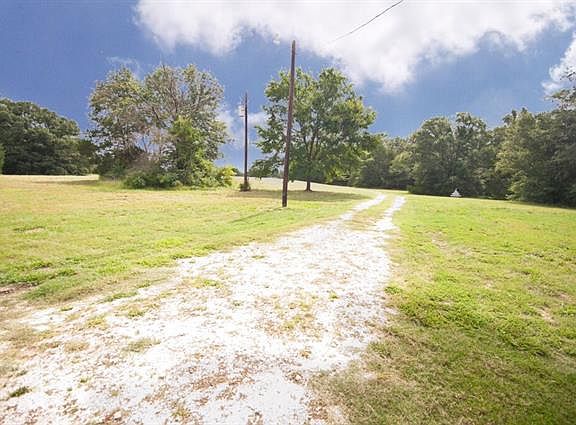 2nd image of 7642 County Road 3223