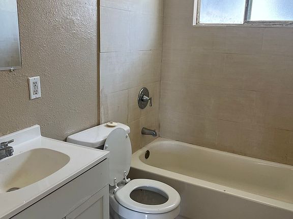 4th image of 2516 E Mesquite Ave APT 3