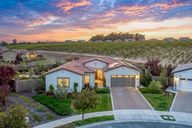 photo property thumbnail