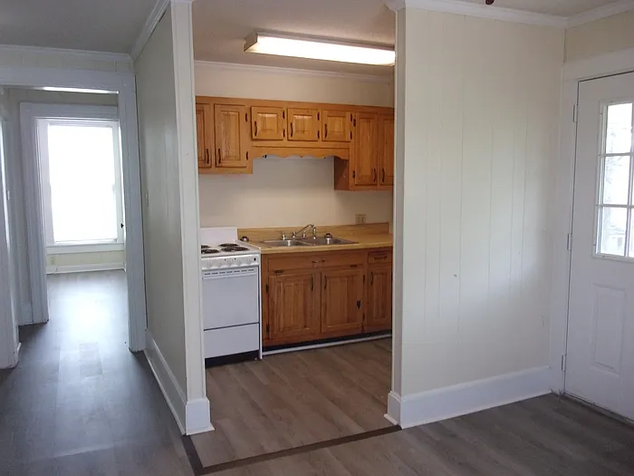 401 Charlotte Ave #D — Photo 4