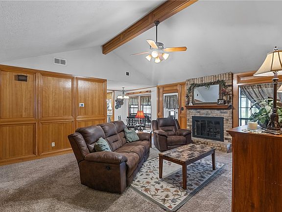 5th image of 3018 Westwood Main Dr