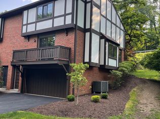 111 Little Glen Dr, Sewickley, PA 15143