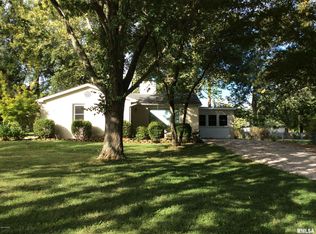 14513 N Old Centralia Ln, Mount Vernon, IL 62864