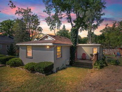 81 N Eagan Dr, Lake Orion, MI, 48362
