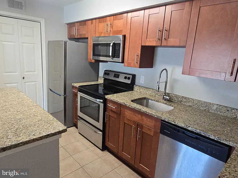 3306 Wyndham Cir #328 — Photo 7