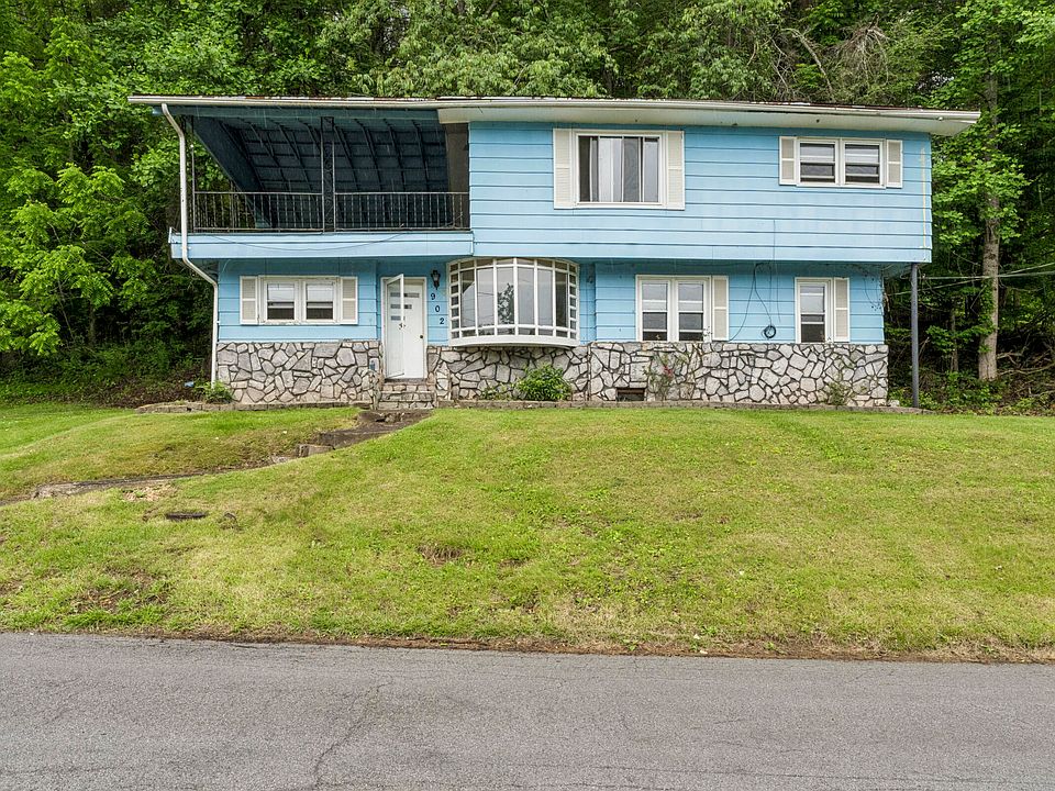 1st image of 902 Diane Ave