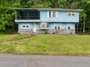 902 Diane Ave, Erwin, TN 37650