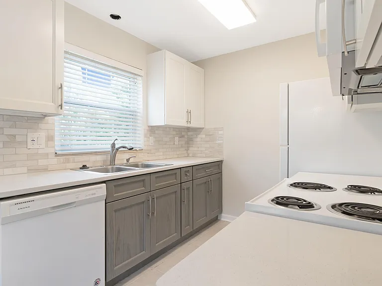 840 Center Ave #91 — Photo 6