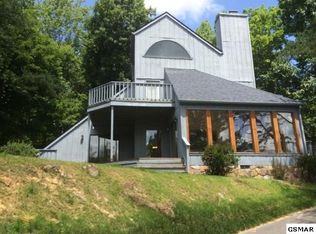 749 Village Loop Rd, Gatlinburg, TN 37738