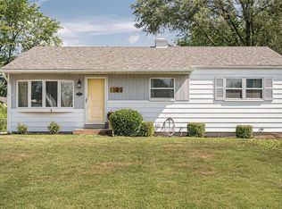 10835 Faraday Dr, Saint Louis, MO 63123
