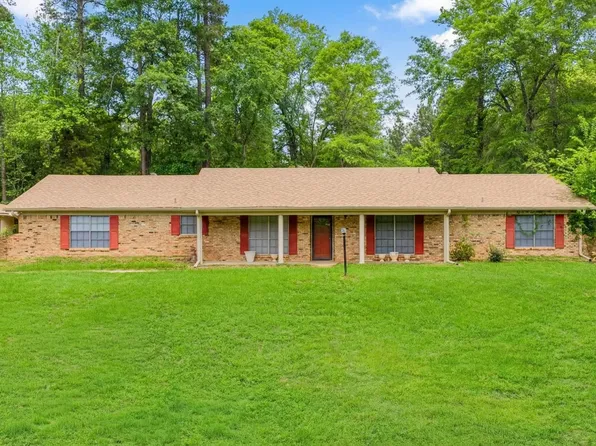 1214 W George Richey Rd, Gladewater, TX 75647