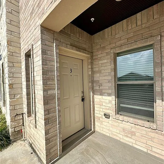 414 Newport Ave #2 — Photo 2