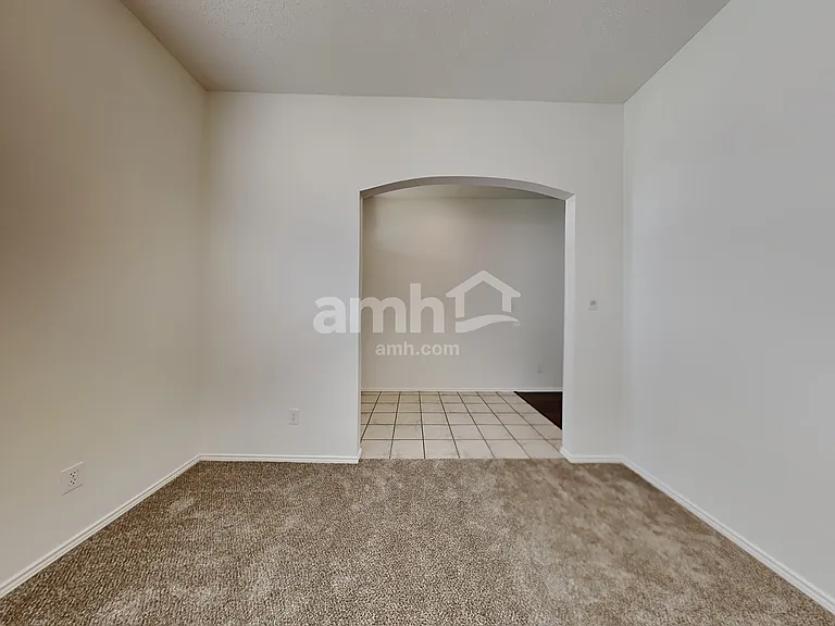 609 Crystal Brook Dr — Photo 7