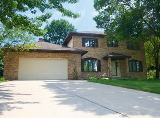 7725 99th Street Cir W, Bloomington, MN 55438