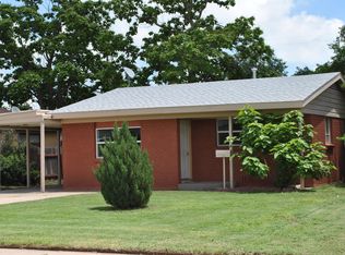 404 Cedar Ave, Dumas, TX 79029