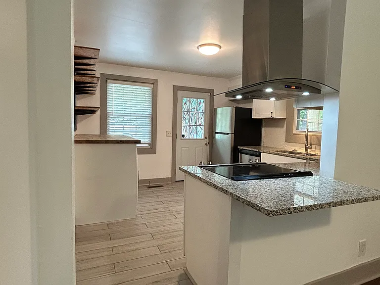 218 McKennell Dr — Photo 6