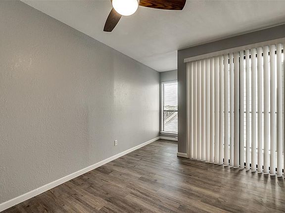 4th image of 3113 Sondra Dr APT 302