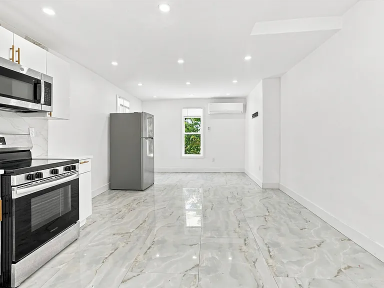 1103 N 41st St #A — Photo 11