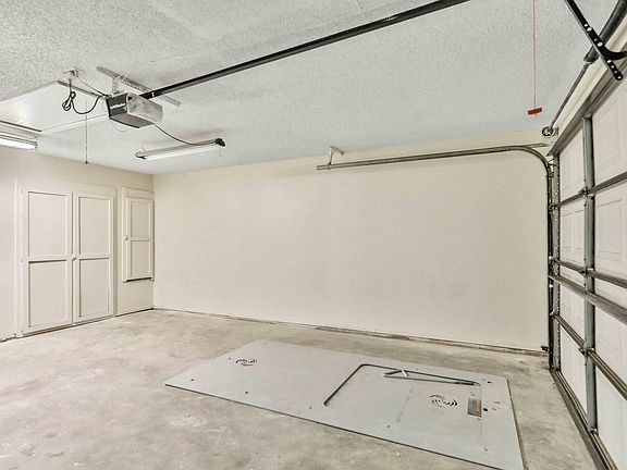 5th image of 512 N Morgan Dr