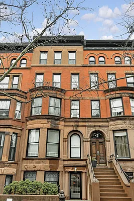 Rented by Compass | media 25