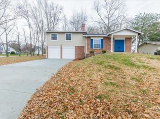 28 Asherton Dr, Saint Peters, MO 63376