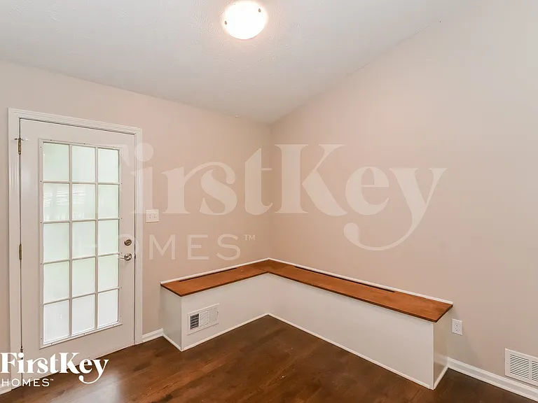855 Clyde Cole Rd — Photo 5